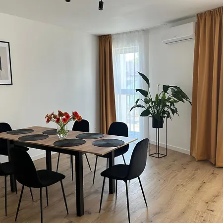 Solapart Luxury Self Check-in, Air-conditioned, A 9-minute Walk From The Museum Oświęcim